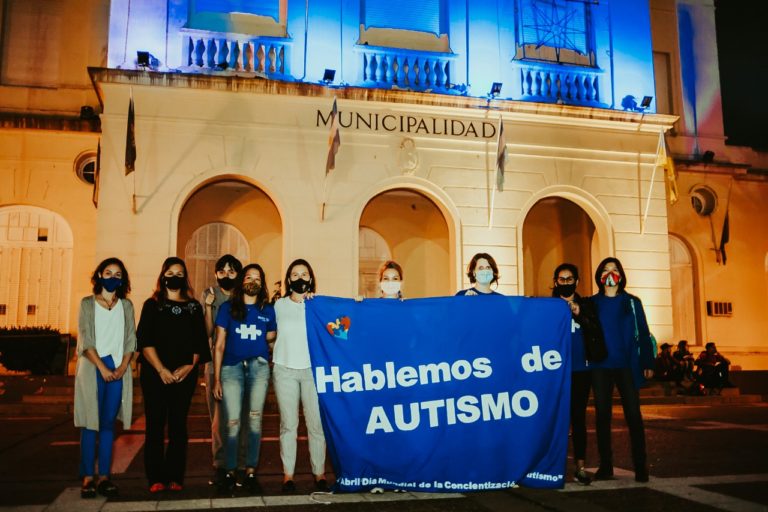 DÍA DE CONCIENTIZACIÓN SOBRE EL AUTISMO: “Hoy la bandera es del grupo de Padres TEA”