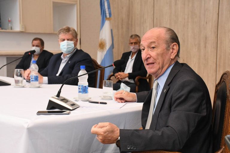 El ministro Kohan aseguró que “estamos vacunando para evitar mortalidad y hospitalizaciones”