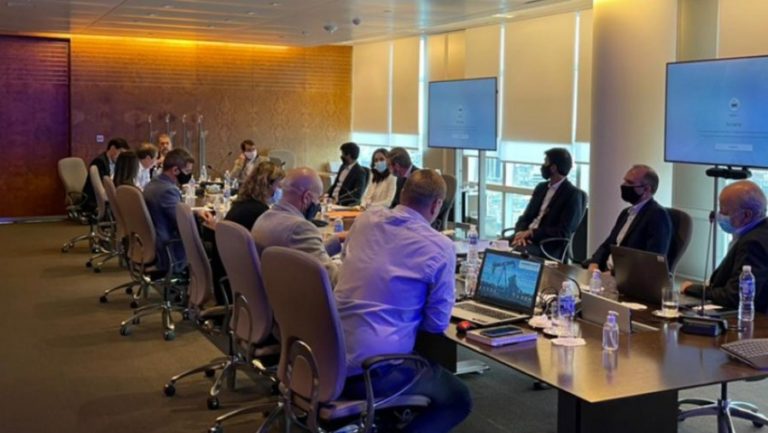 Equipos de PAMPETROL junto a funcionarios se reunieron con YPF ante la llegada de la petrolera a La Pampa
