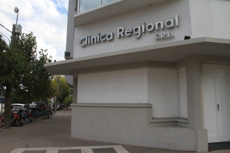 Familia agradece el apoyo del personal de la Clínica Regional