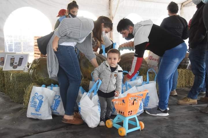 Productores del oeste pampeano vendieron más de 4 toneladas de hortalizas en Santa Rosa