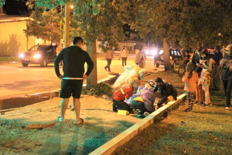 Camioneta atropelló a un niño en calle 10 casi esquina 107: El pequeño fue trasladado al Hospital con lesiones en sus piernas