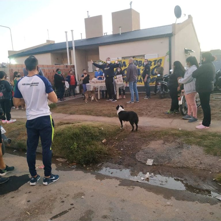 La peña de boca en General Pico hizo una nueva olla solidaria para el comedor del Barrio Federal