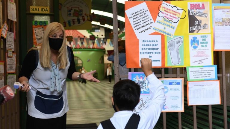 UTELPa pide que solo regresen a dar clases presenciales los docentes que estén vacunados
