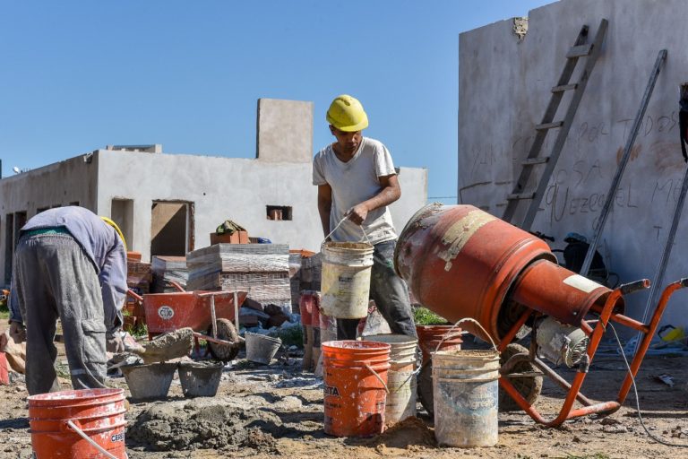 Crisis en el sector de la construcción: la deuda de Nación con la provincia de La Pampa es de 5.000 millones