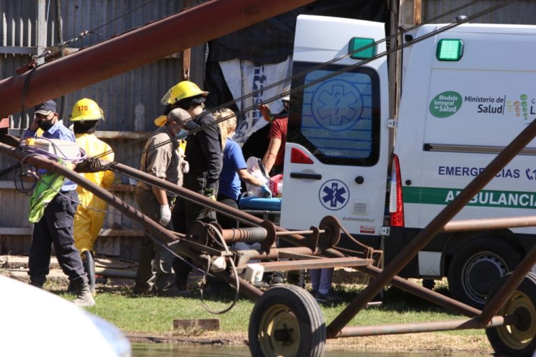 Un joven trabajador piquense quedó atrapado y sufrió lesiones con el sinfín de un chimango
