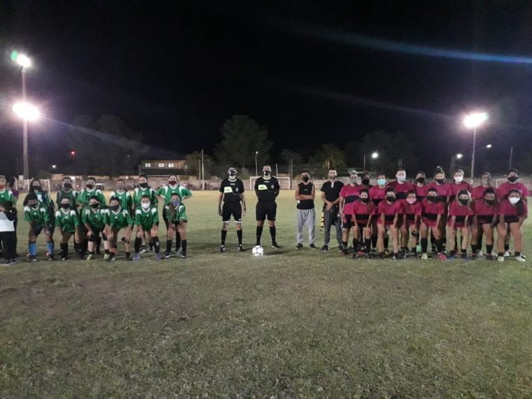 Empezó el torneo amistoso de fútbol femenino en el estadio Olímpico de Pico FBC