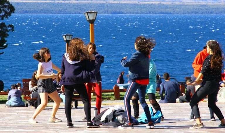Egresados: viajó a Bariloche con síntomas de coronavirus y contagió a 65 compañeros