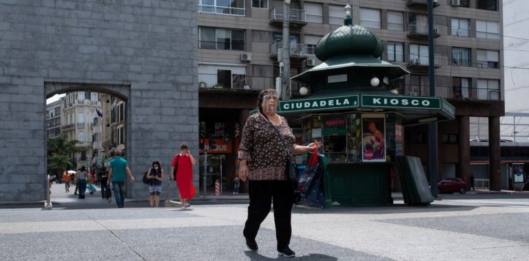 Segunda ola de Coronavirus: Uruguay evalúa castigar con hasta dos años de prisión la violación de la cuarentena