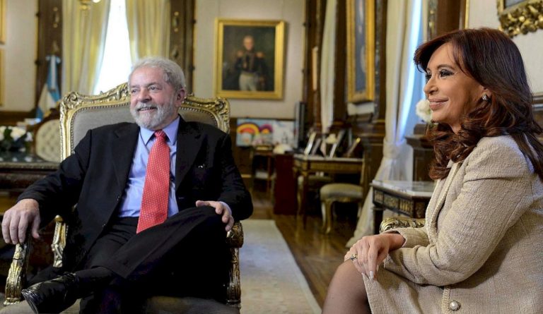 Cristina Kirchner participó de un encuentro virtual con Lula Da Silva: “La política es necesaria más que nada en estos tiempos en los que la nueva derecha quiere abolirla”
