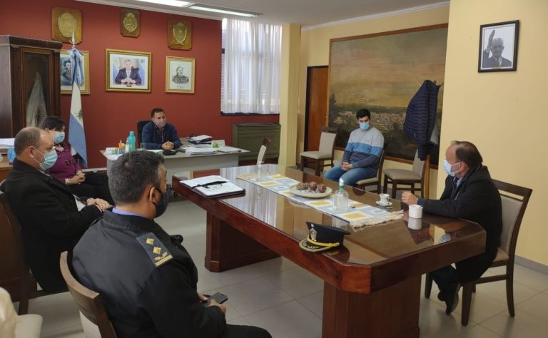 El ministro de Seguridad se reunió con los intendentes de General Acha y La Adela