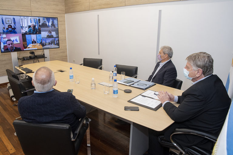 Ziliotto y Ferraresi firmaron convenios para licitar obras por más de 1.000 millones