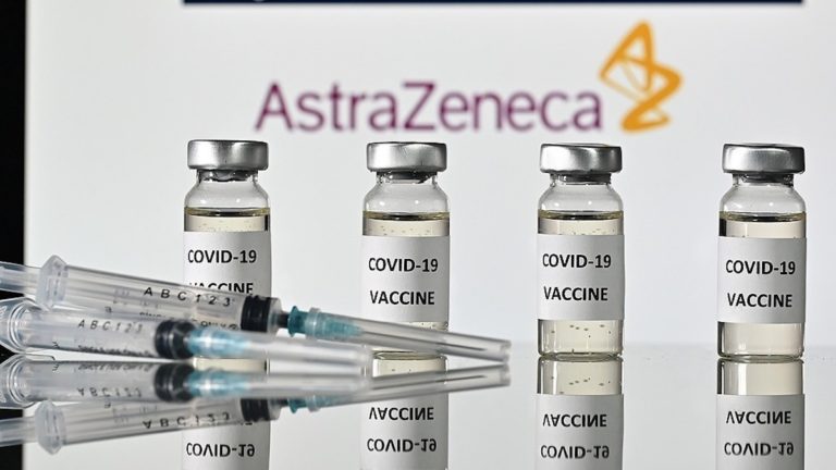 Arriban desde EEUU 843.000 dosis de AstraZeneca y otro lote de Sputnik desde Rusia