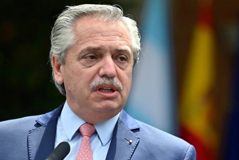Alberto Fernández ultima los detalles de un decreto con medidas muy restrictivas en todo el país