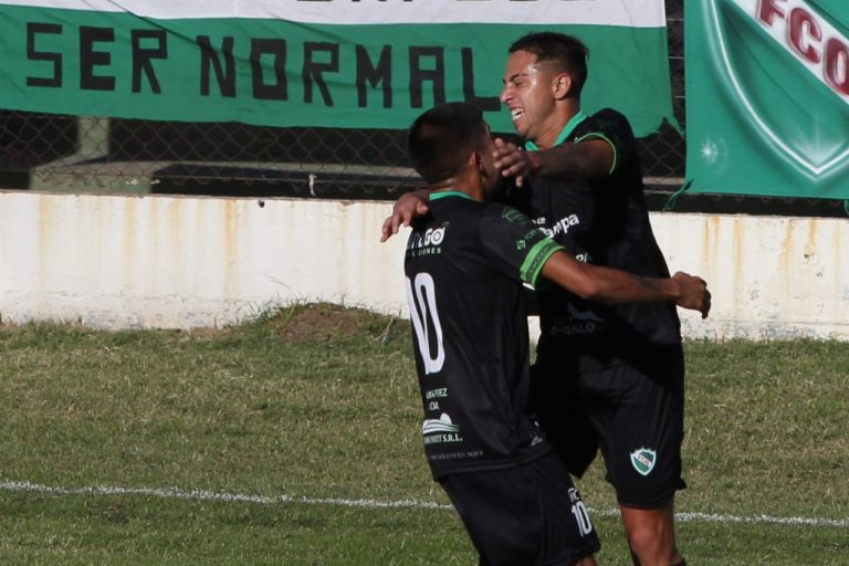 Ferro goleó a Estudiantes y se trajo tres puntos de oro de San Luis