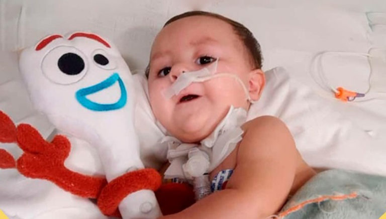 #TodosPorGian: La familia del pequeño de 6 meses que sufre atrofia muscular espinal organiza un locro solidario para este 9 de julio