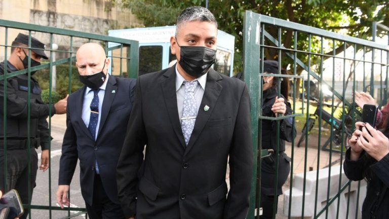 Condenaron al policía Luis Chocobar a 2 años de prisión y cinco años de inhabilitación pero no irá a la cárcel