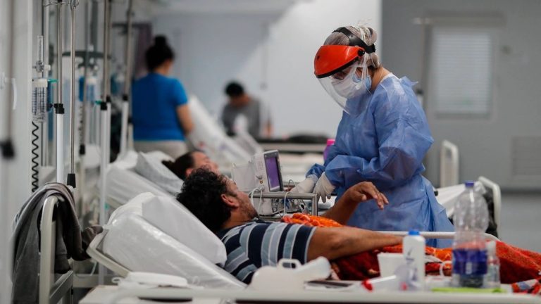 El Gobierno Nacional oficializó el pago de un bono por tres meses para el personal de salud