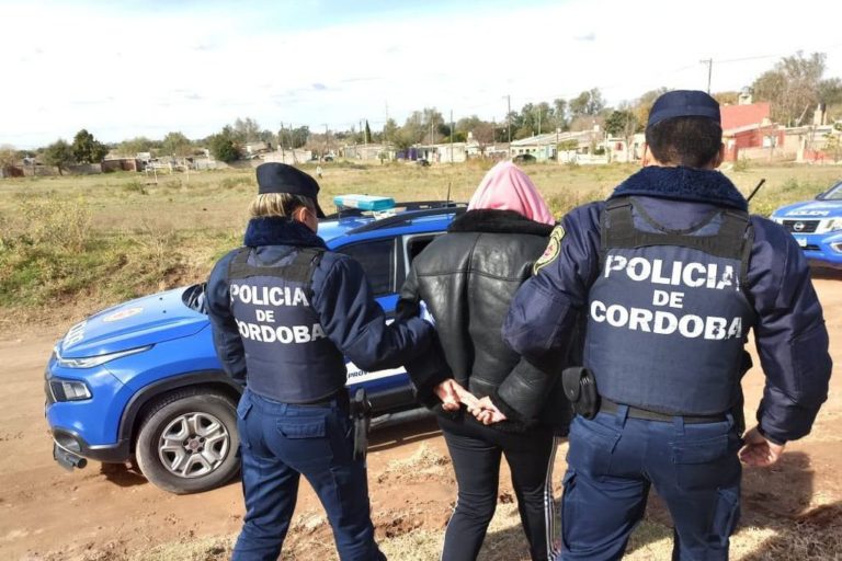 Río Cuarto: Una mujer de 40 años fue detenida e imputada por organizar una fiesta “clandestina” donde había 300 personas