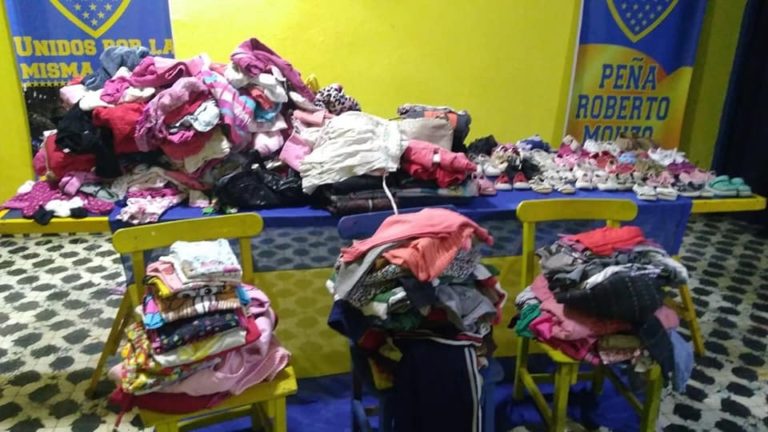 “Colecta solidaria”: La Peña boquense “Roberto Mouzo” continúa recibiendo calzado y ropa de invierno para donar