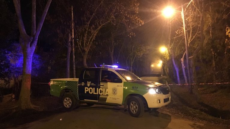 Quilmes: un hombre golpeó y encerró a su esposa en un galpón porque “la comida estaba salada” y quedó detenido