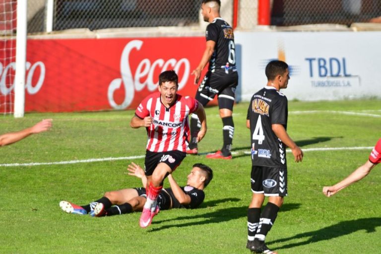 El piquense Rodrigo Garro convirtió un lindo gol para Instituto