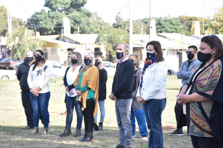 Se desarrolló el acto oficial por el Día del Trabajador en la plaza 1 de Mayo de barrio Rucci
