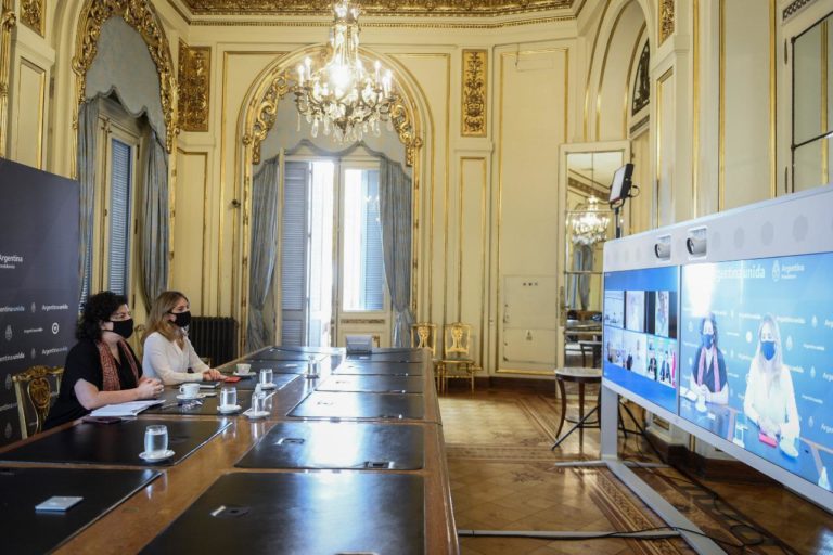 Argentina inició gestiones con autoridades y empresarios de China e Israel para la producción local de vacunas contra la COVID-19