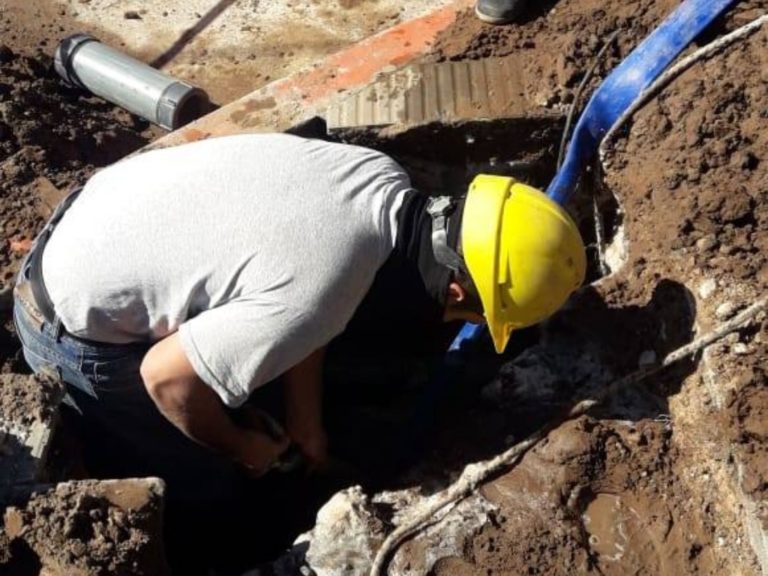 Un importante sector de General Pico tiene poca presión de agua por la rotura de una cañería troncal