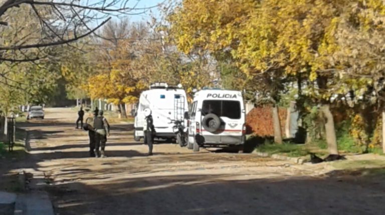 Madrugada sangrienta en Santa Rosa: Muere apuñalada una persona y detienen a su hermano principal sospechoso del hecho
