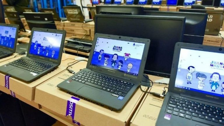 El Presidente anuncia la entrega de 633 mil netbooks a estudiantes secundarios con una inversión de $20.000 millones