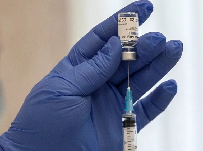Coronavirus: robaban vacunas de un hospital de Corrientes y las vendían por entre $ 8 mil y $ 9 mil