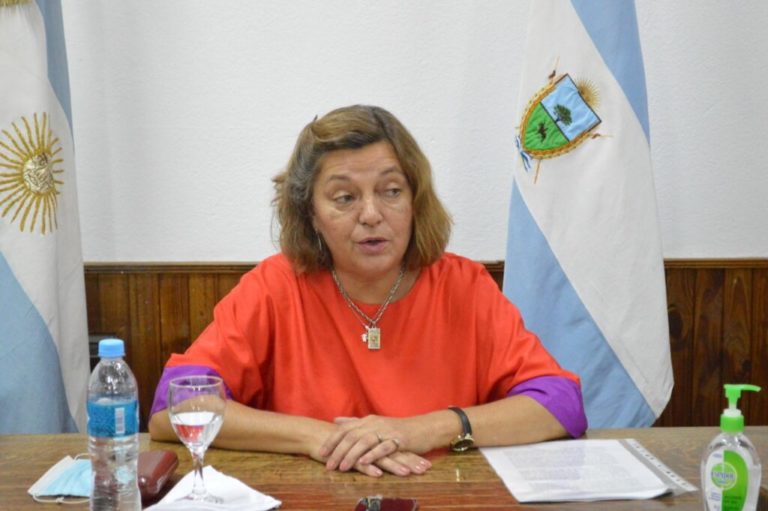 Colonia Barón: La intendenta manifestó que la segunda ola está afectando en su mayoría a gente joven y dijo que por el momento cuatro adultos permanecen internados