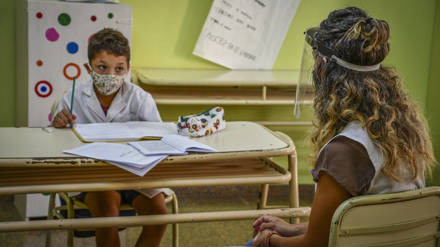 La Pampa: Educación confirmó que se vacunó contra el COVID-19 a más del 90% de docentes frente alumno