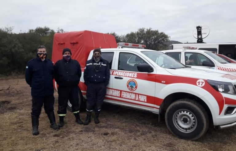 Bomberos con canes que colaboraron en la búsqueda de la pequeña Guadalupe Lucero ya regresaron a La Pampa