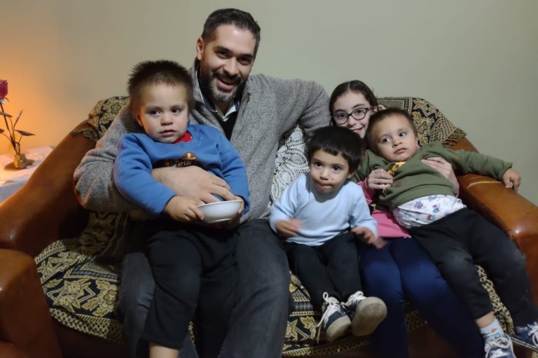 EMOTIVO “DÍA DEL PADRE” EN GENERAL PICO: Un hermoso domingo familiar para estar todos juntos, felices y disfrutando… ¡con los trillizos!