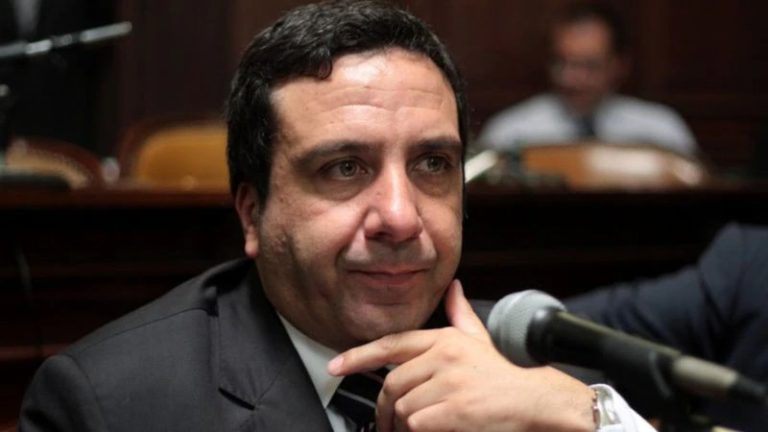 Diputado del PRO busca prohibir el lenguaje inclusivo: “Tiene sesgo político”