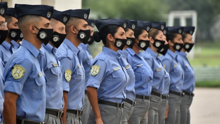 La Policía de La Pampa cambió la edad para el ingreso y desde ahora permitirá tatuajes