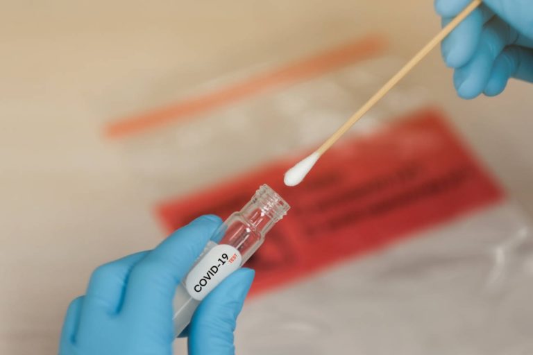 COVID-19: de 494 muestras analizadas, 40 nuevos diagnósticos positivos