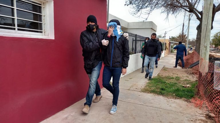 AMENAZA DE BOMBA EN CASA DE GOBIERNO: El joven de 19 años que llevó la caja “habría actuado sólo” reveló la fiscal Silvestre