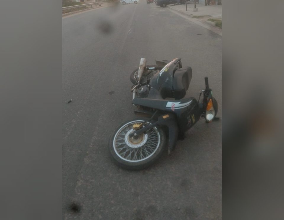 Choque entre dos motos en calle 40 entre 27 y 29: Un hombre fue hospitalizado