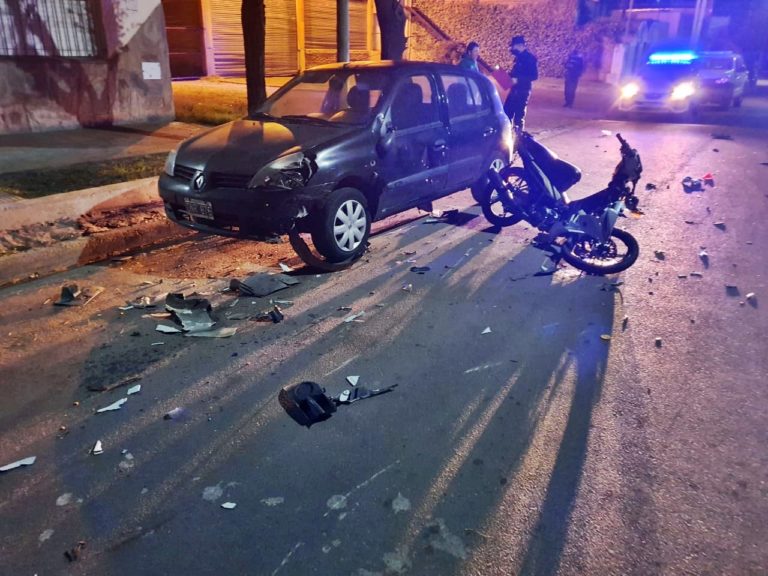 Detienen en la madrugada a quién se había fugado tras robar y chocar una motocicleta