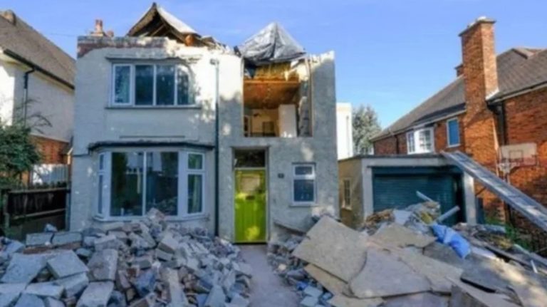 Inglaterra: la violenta venganza de un albañil al que no le pagaron por los arreglos que hizo en una casa