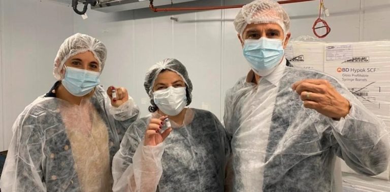 Comienzan a envasar la vacuna Sputnik V en el país: cuándo estarían disponibles las primeras dosis