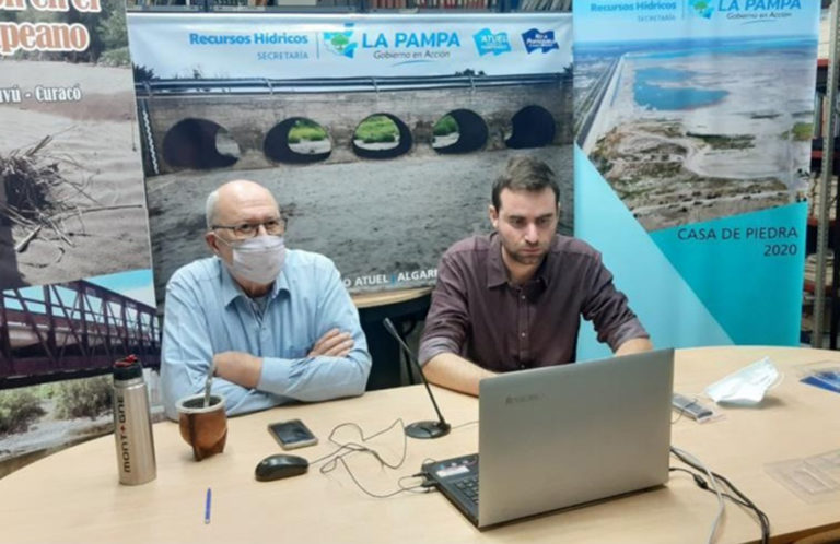 Desde Recursos Hídricos negaron que el agua que ingresa por el Atuel haya provocado “inundaciones de puestos, corrales, caminos, puentes, accesos y la mortandad de animales”