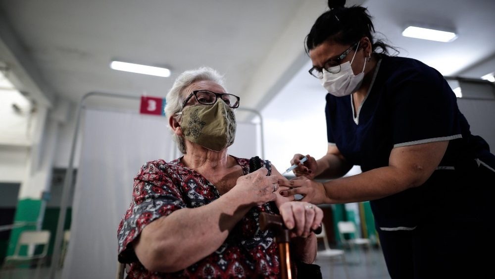 COVID-19: La Pampa recibió hoy 12.230 dosis de MODERNA y se continúa con el plan de vacunación