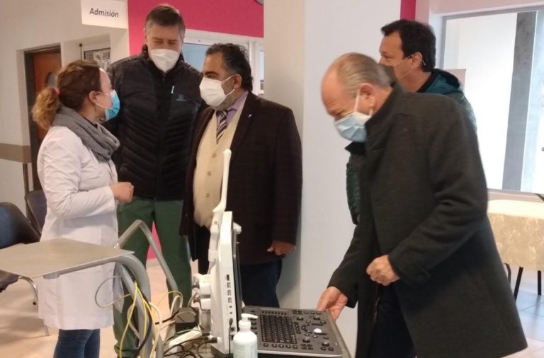 Entregaron un ecógrafo portátil de última generación al Hospital de Guatraché