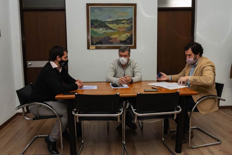 El Gobierno firmó un convenio con la UNLPam en el marco de la Ley de Egreso: “Se establecen nuevos derechos para jóvenes sin cuidados parentales”