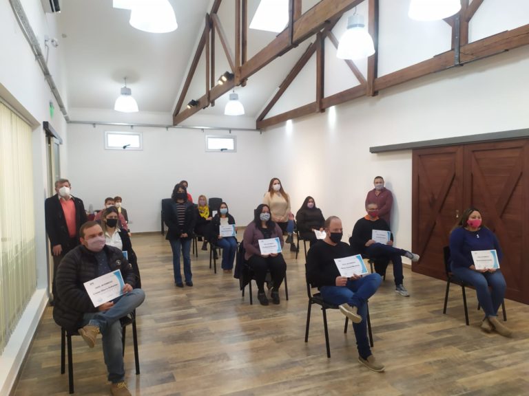 Trabajo capacitó a empleados y empleadas municipales de Castex