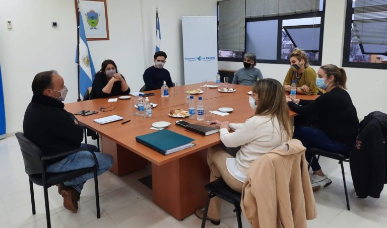 El ministro de Seguridad se reunió con funcionarios del Ministerio de las Mujeres, Políticas de Género y Diversidad Sexual